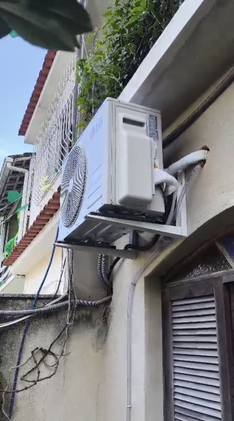 Instalação de ar condicionado LG realizada pela nossa equipe em Paraty